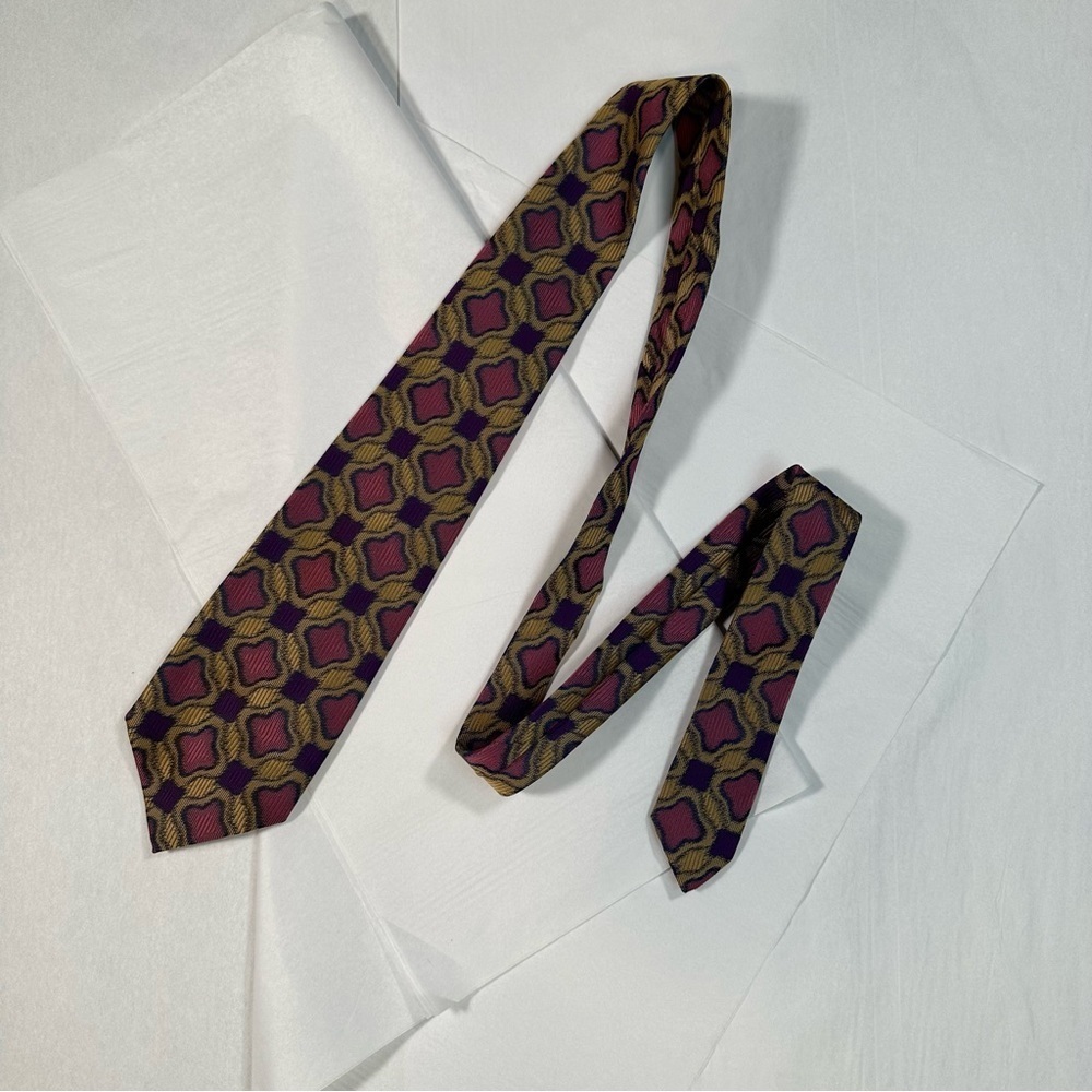 Vintage 401 Textured Polyester Gold, Maroon, Pink Metallic Tie